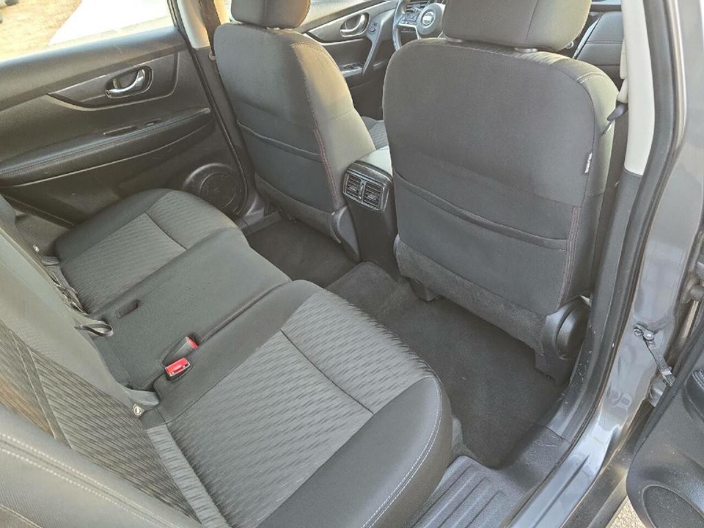 2018 Nissan Rogue Image 21