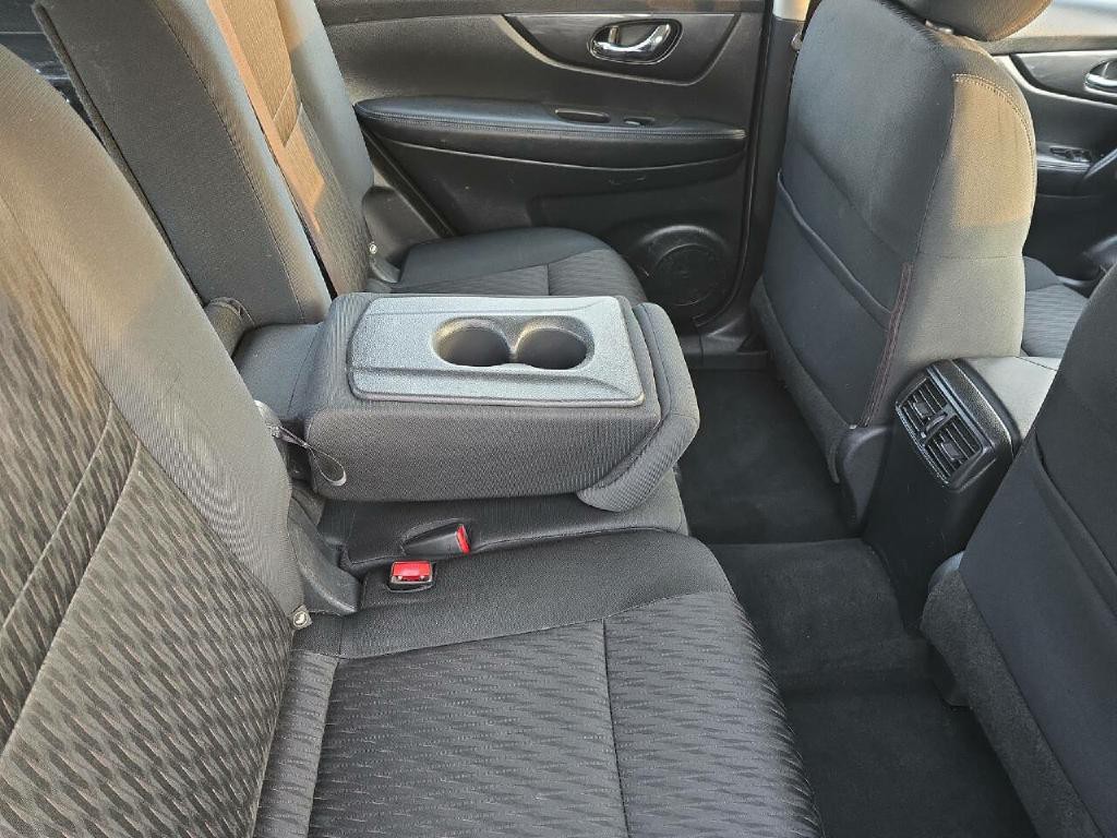 2018 Nissan Rogue Image 22