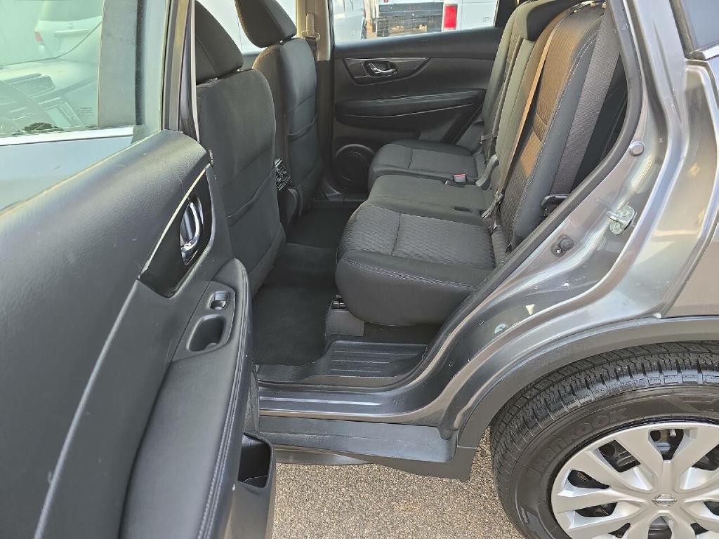 2018 Nissan Rogue Image 23
