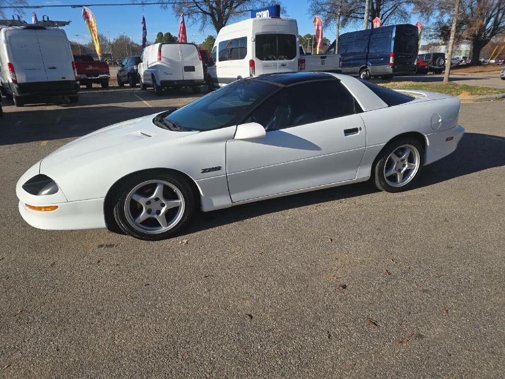 1995 Chevrolet Camaro Image 1