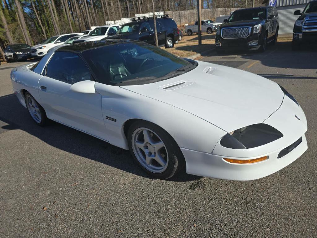 1995 Chevrolet Camaro Image 2