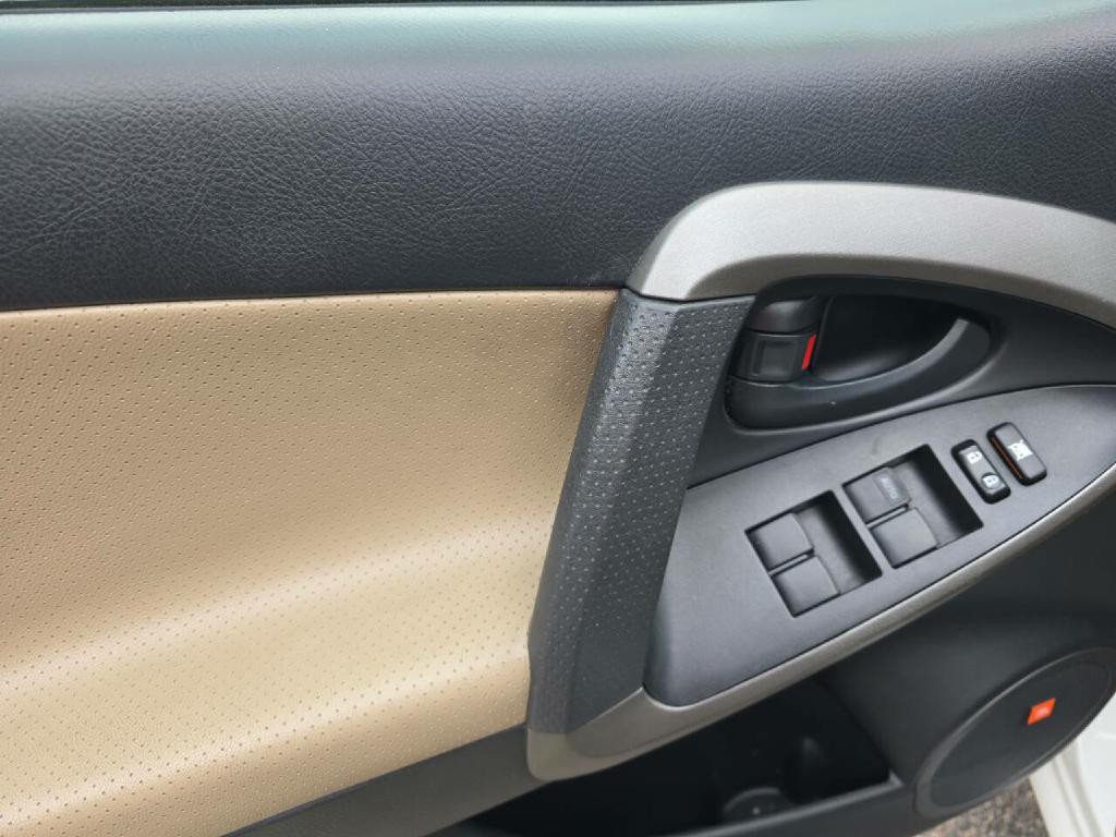 2010 Toyota Rav4 Image 10