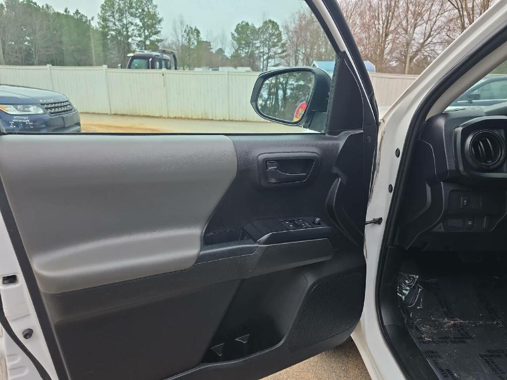2021 Toyota Tacoma Image 13