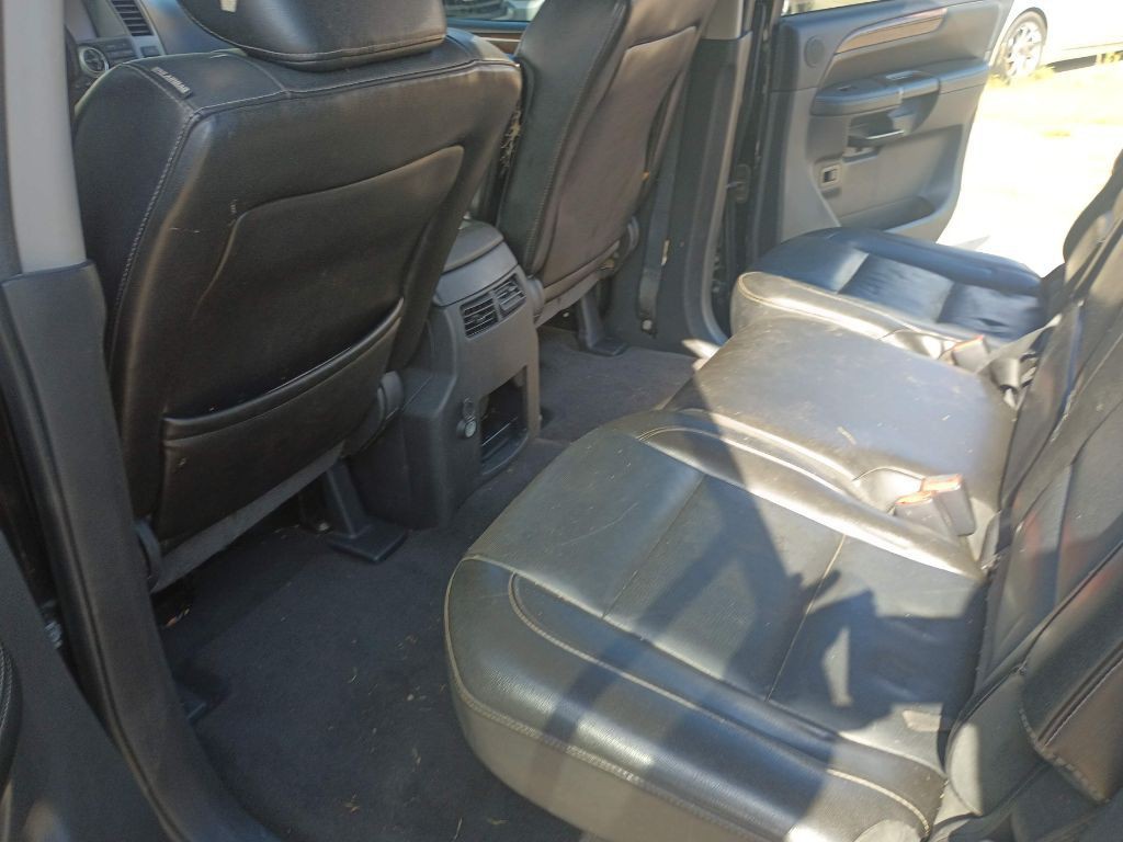 2012 Nissan Armada Image 9