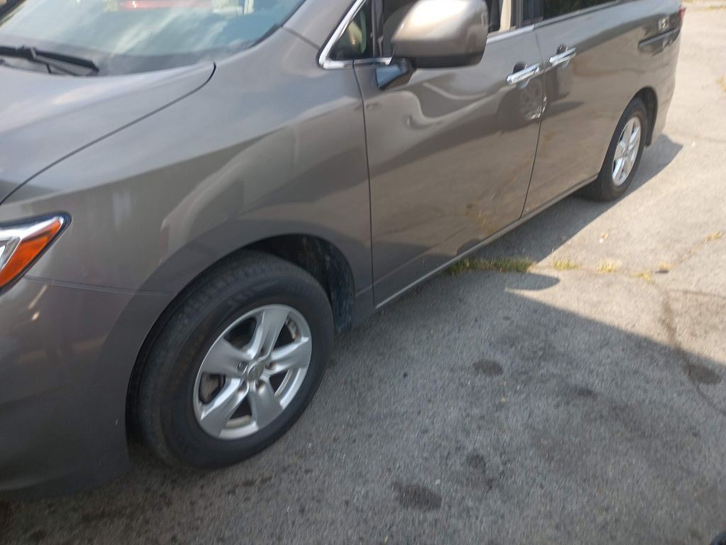 2015 Nissan Quest Image 2