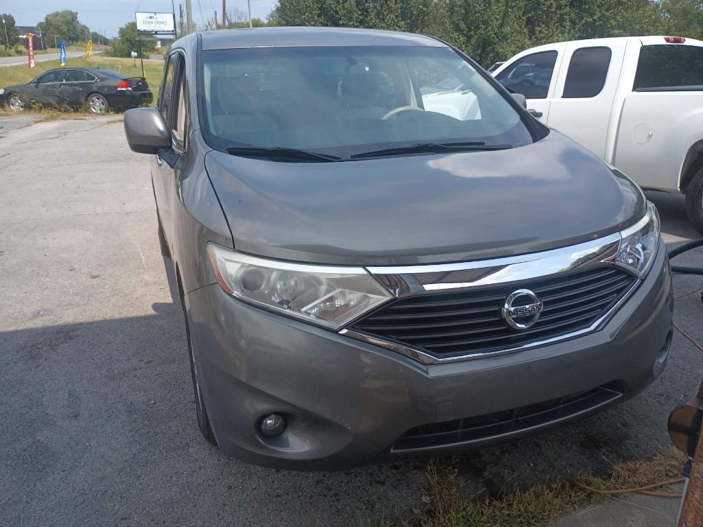 2015 Nissan Quest Image 3
