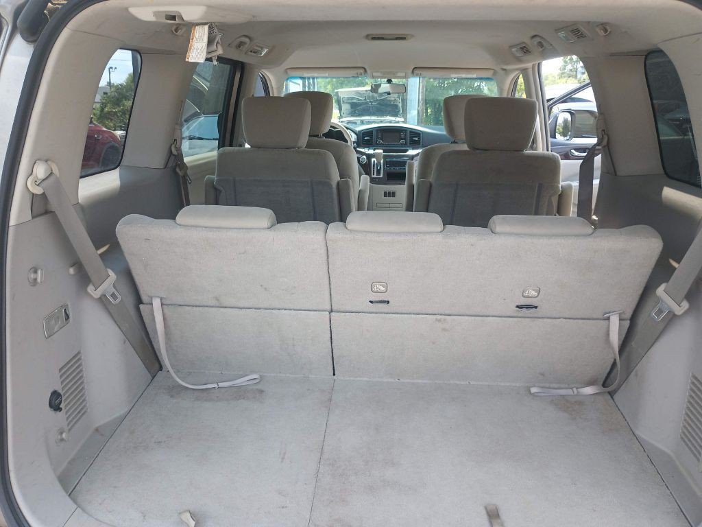 2015 Nissan Quest Image 15