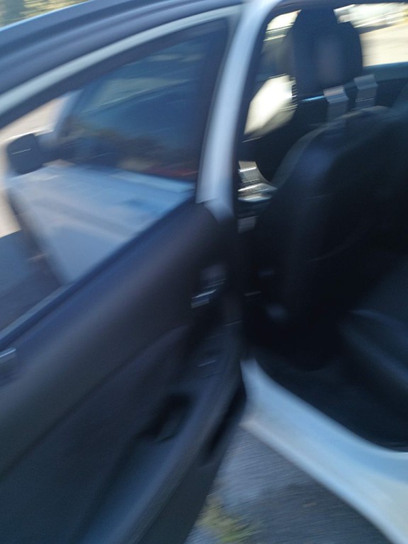 2011 Chrysler 200 Image 7
