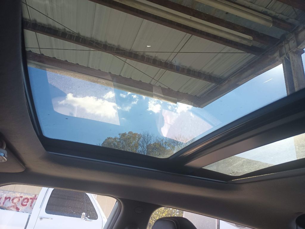 2015 Hyundai Veloster Image 6