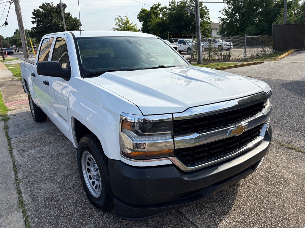 2018 Chevrolet Silverado 1500 Image 2
