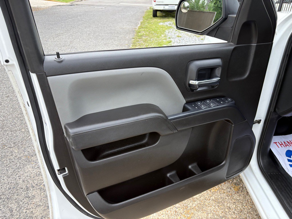 2018 Chevrolet Silverado 1500 Image 9