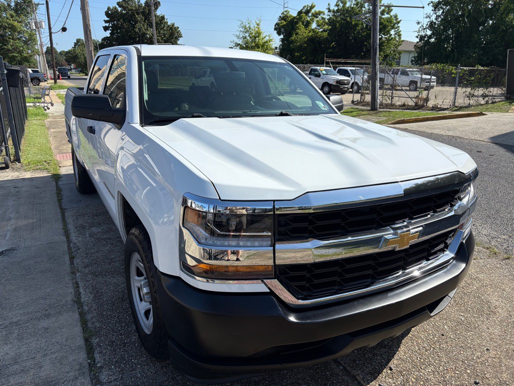 2017 Chevrolet Silverado 1500 Image 2