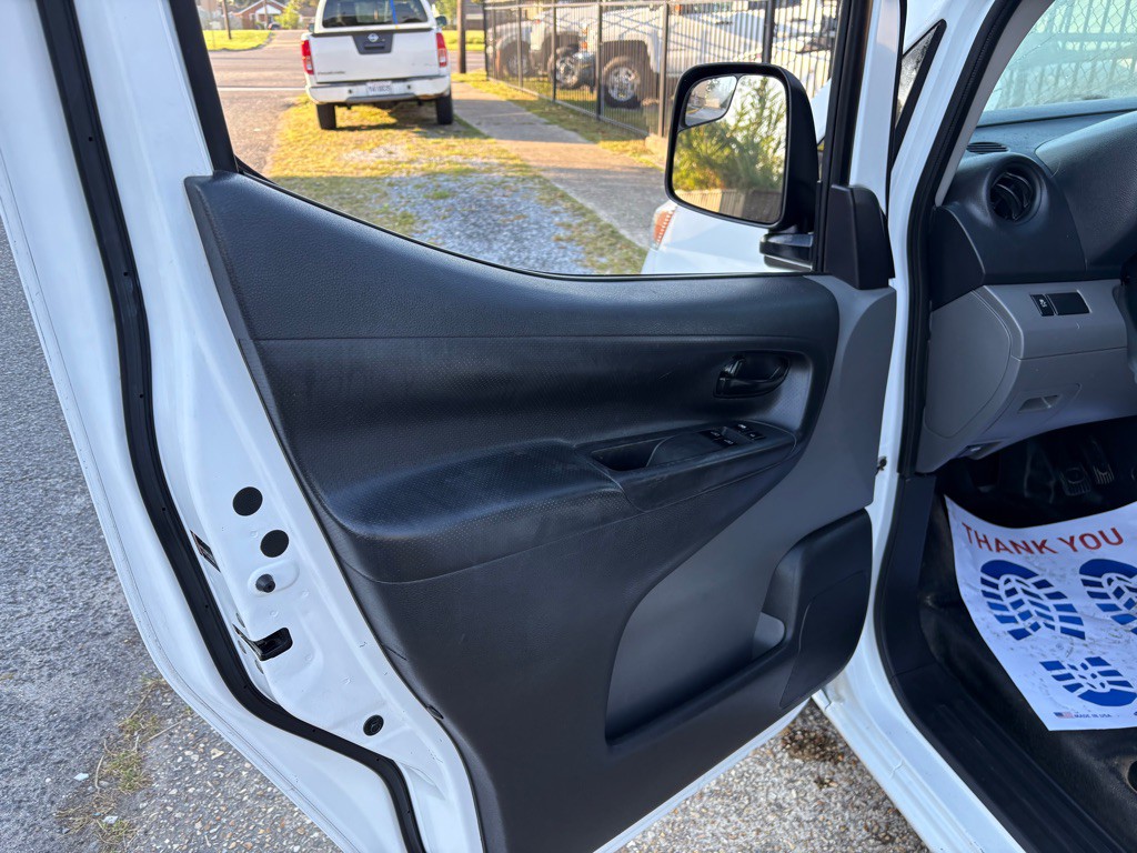2020 Nissan NV200 Image 9