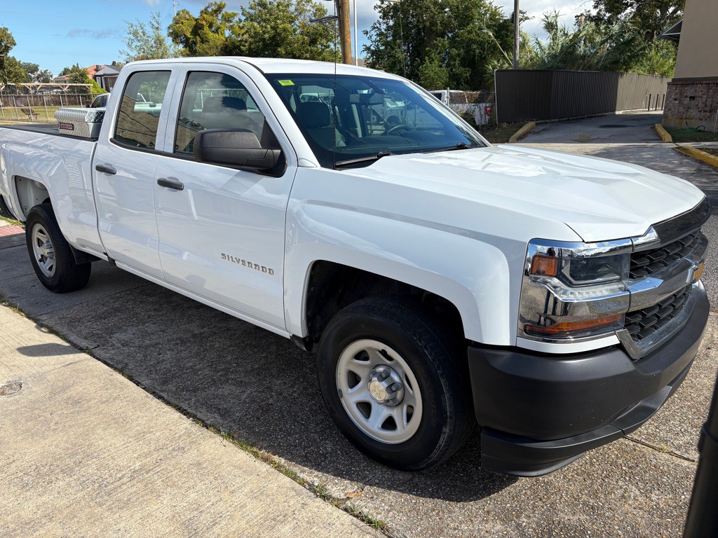 2019 Chevrolet Silverado 1500 Image 2