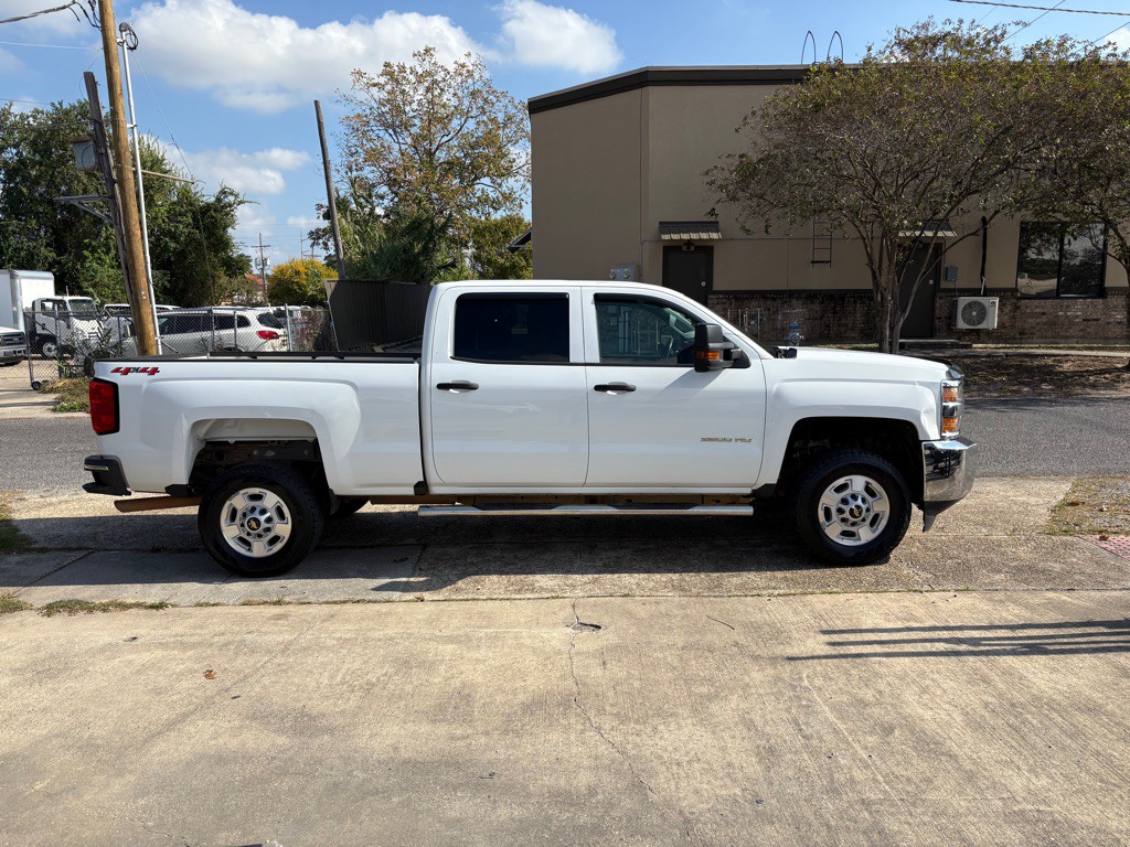 2019 Chevrolet Silverado 1500 Image 1