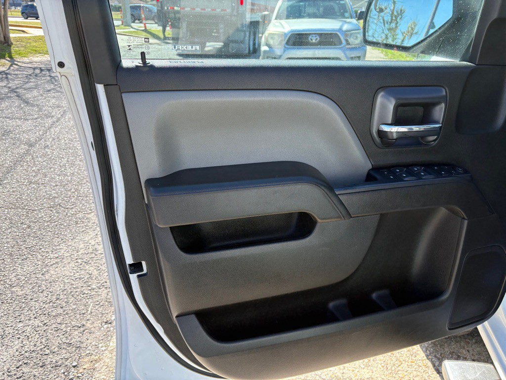 2018 Chevrolet Silverado 1500 Image 9