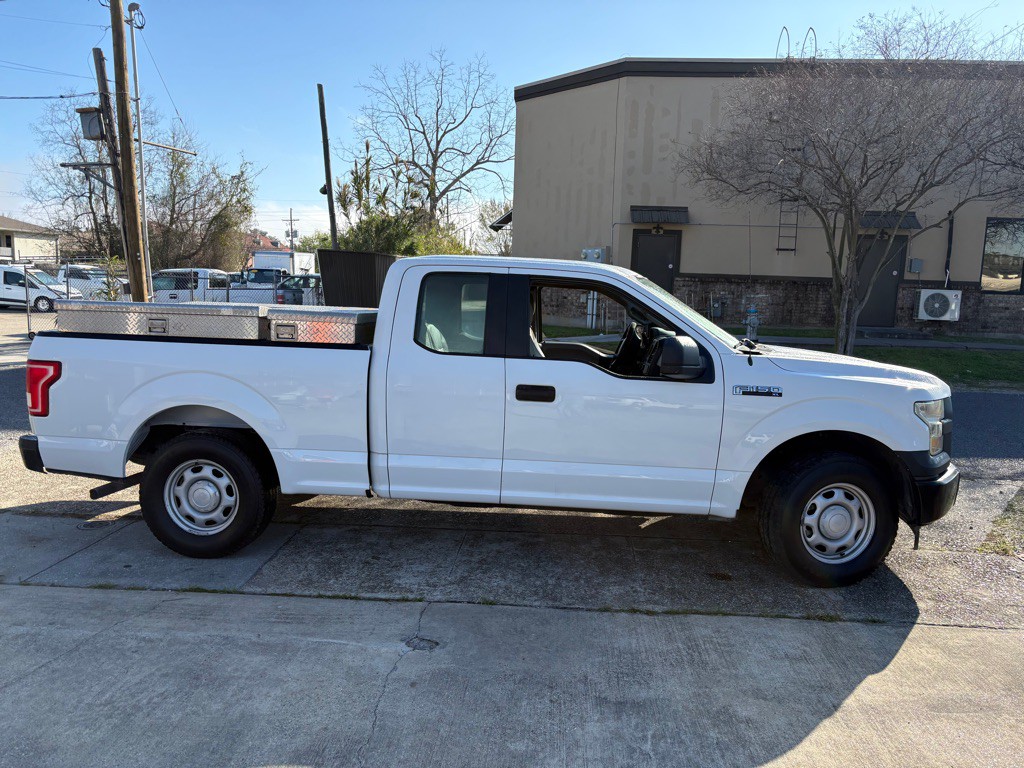 2017 Ford F-150 Image 1