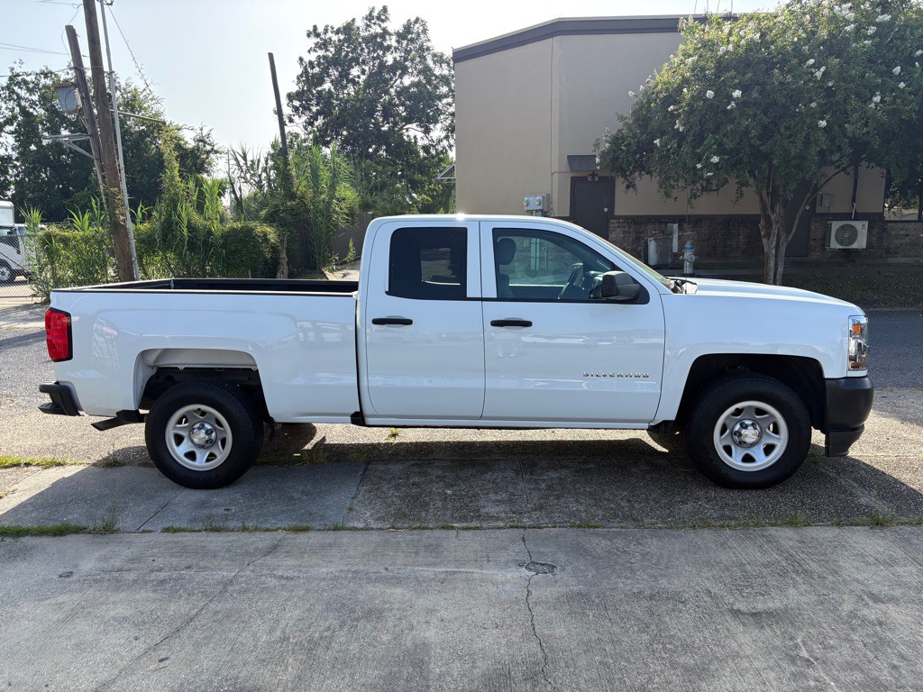 2019 Chevrolet Silverado 1500 Image 1