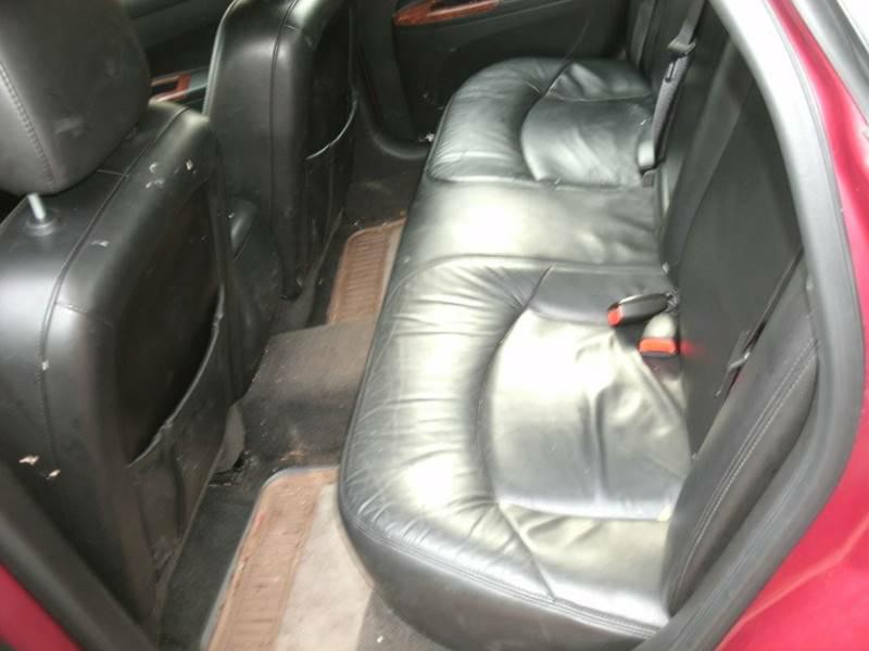 2005 Buick Lacrosse Image 2