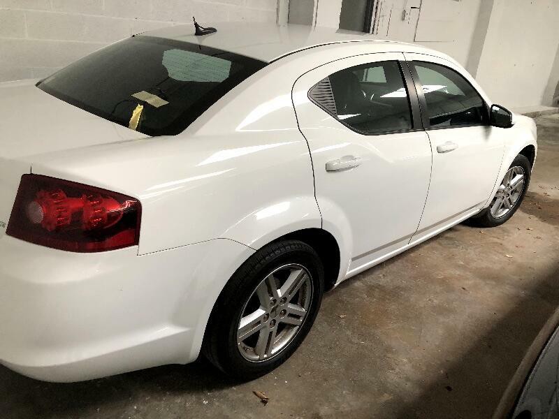 2012 Dodge Avenger Image 7