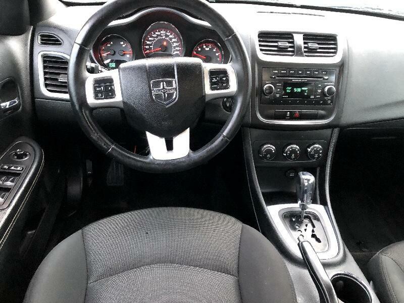 2012 Dodge Avenger Image 20