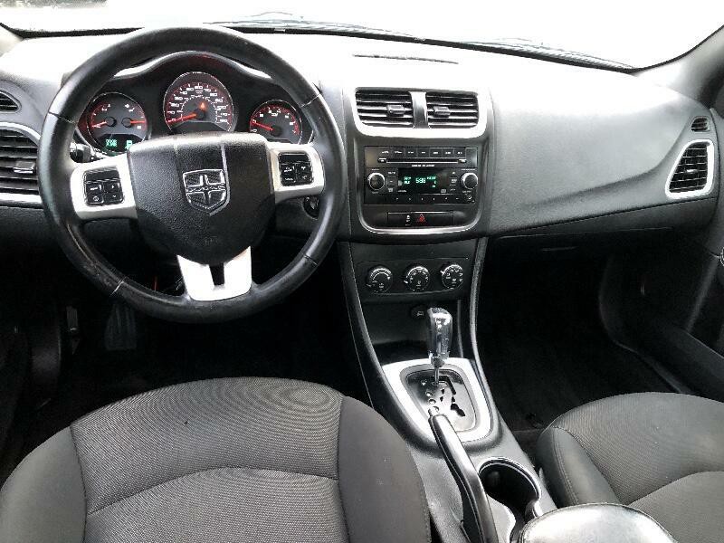 2012 Dodge Avenger Image 24