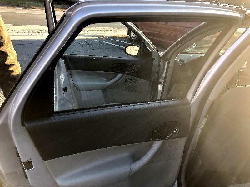 2007 Ford Focus Image 25