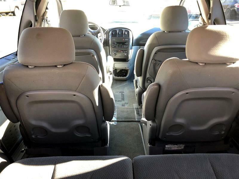 2005 Dodge Ram Van Image 14