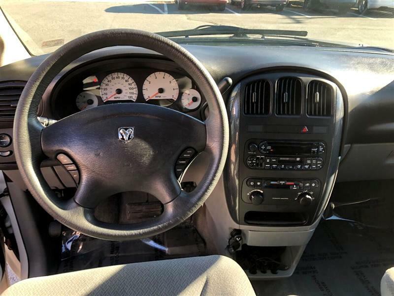 2005 Dodge Ram Van Image 25