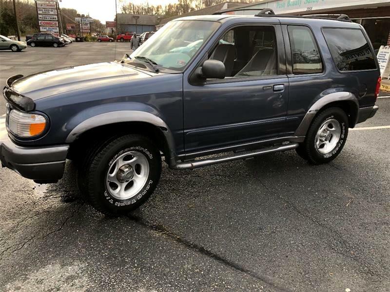 2000 Ford Explorer Image 8