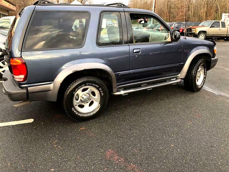 2000 Ford Explorer Image 13