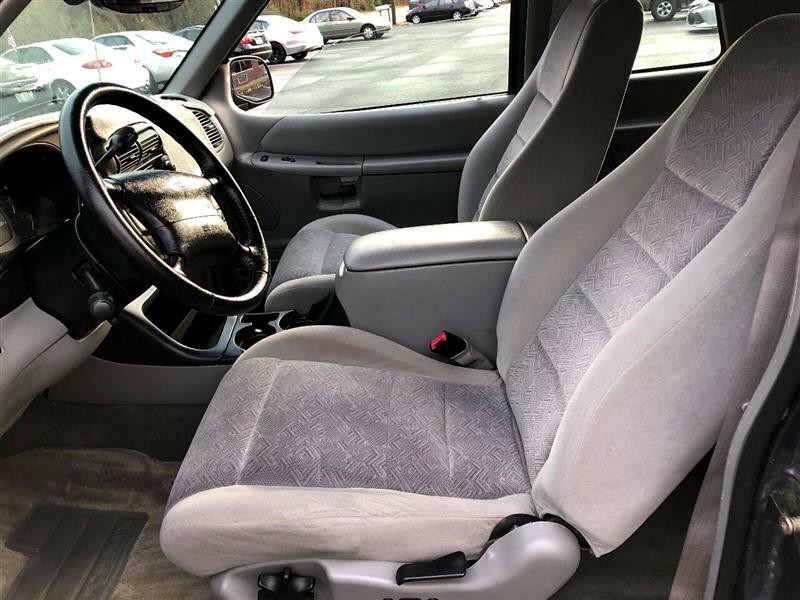 2000 Ford Explorer Image 15