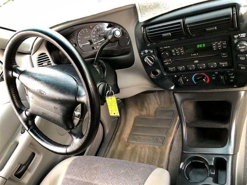 2000 Ford Explorer Image 26
