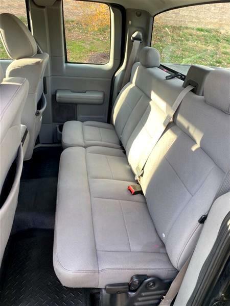 2005 Ford F-150 Image 13