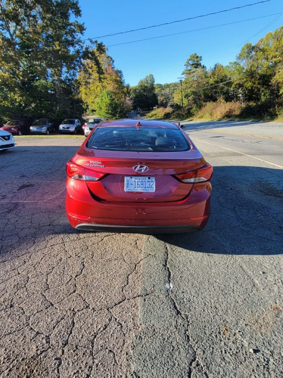 2016 Hyundai Elantra Image 8