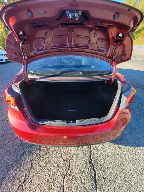 2016 Hyundai Elantra Image 11