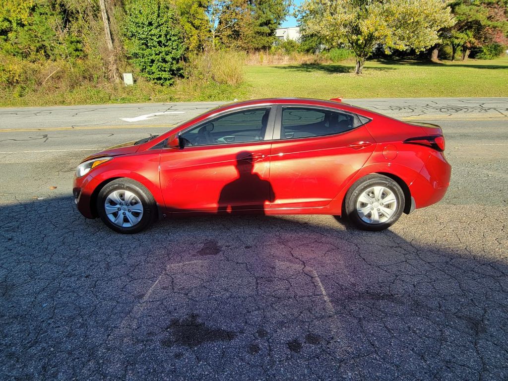 2016 Hyundai Elantra Image 12