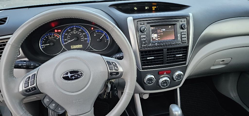 2011 Subaru Forester Image 2