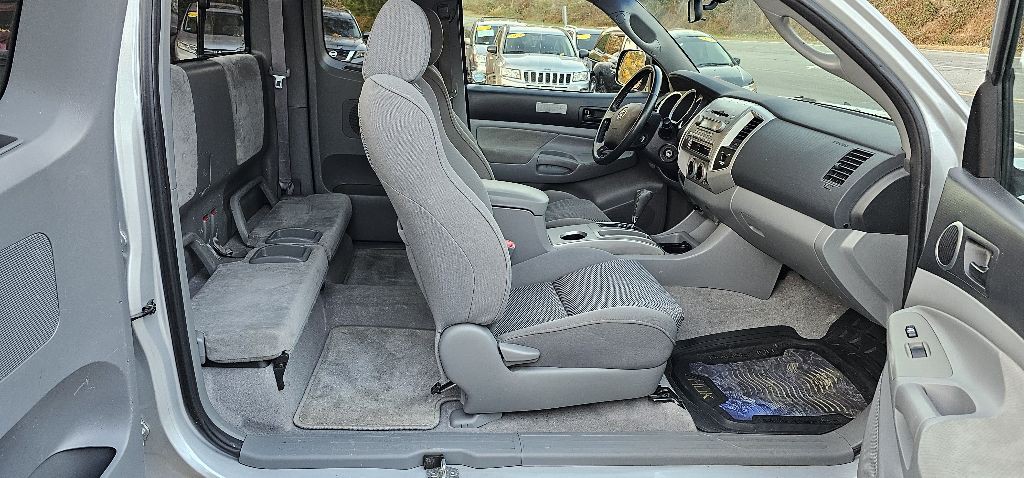 2006 Toyota Tacoma Image 12
