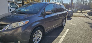 Image for 2014 Toyota Sienna XLE ID: 6812761