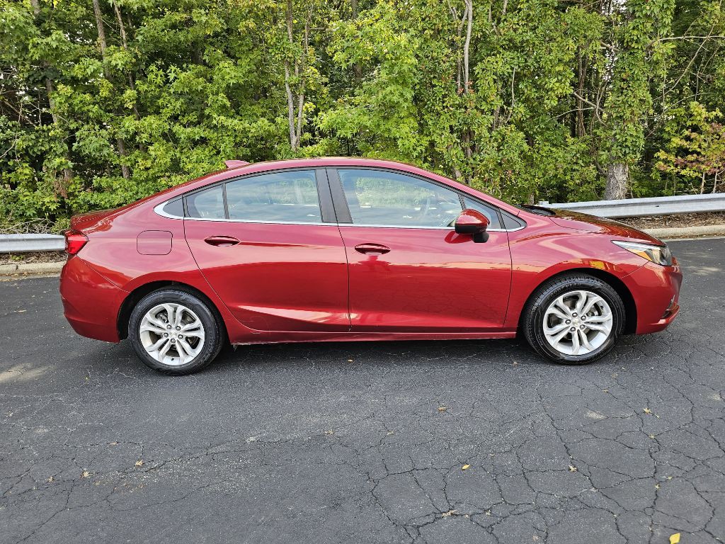 2019 Chevrolet Cruze Image 14