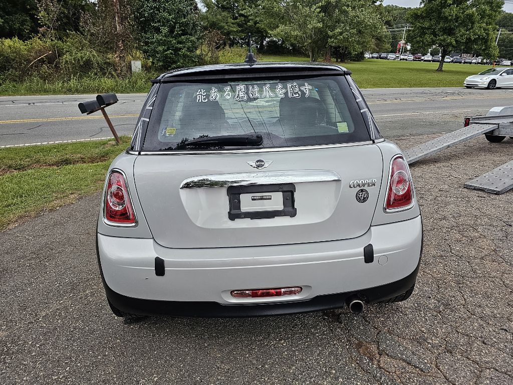 2011 MINI Cooper Image 5