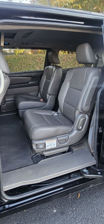 2012 Honda Odyssey Image 10