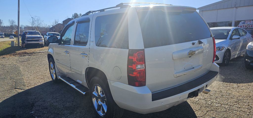 2013 Chevrolet Tahoe Image 2