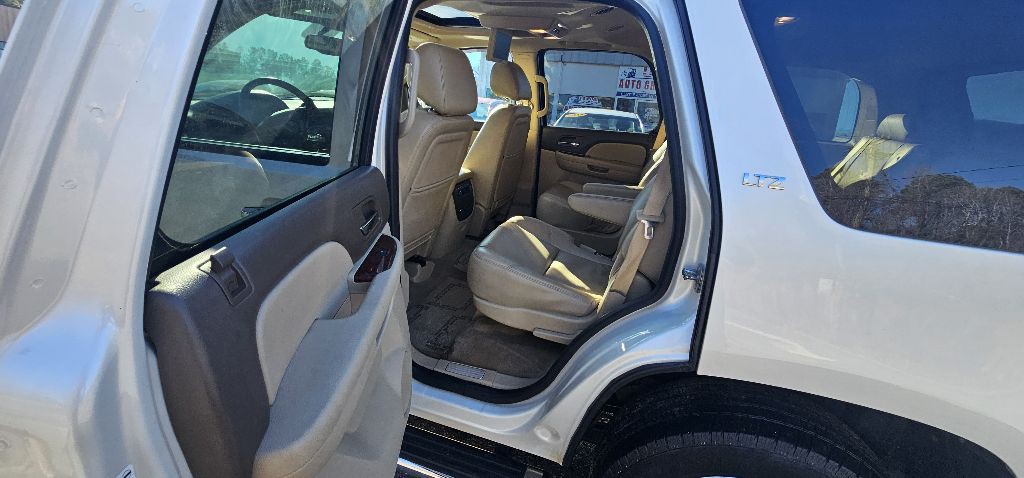 2013 Chevrolet Tahoe Image 14