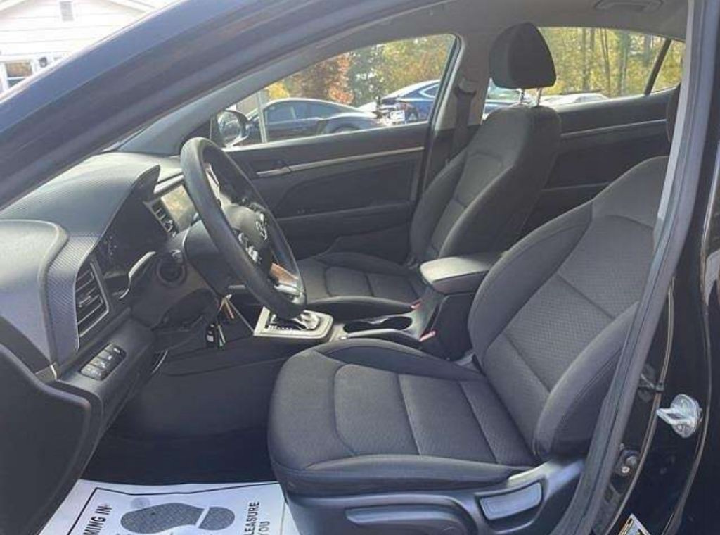 2018 Hyundai Elantra Image 10