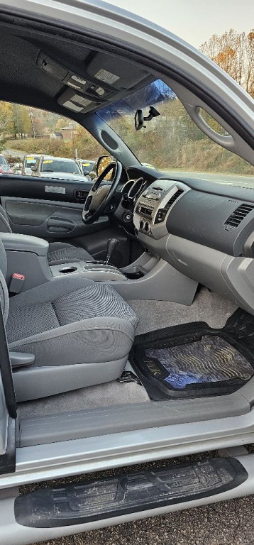 2006 Toyota Tacoma Image 8