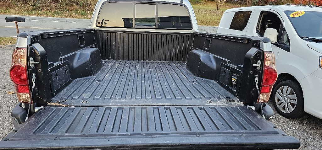 2006 Toyota Tacoma Image 9