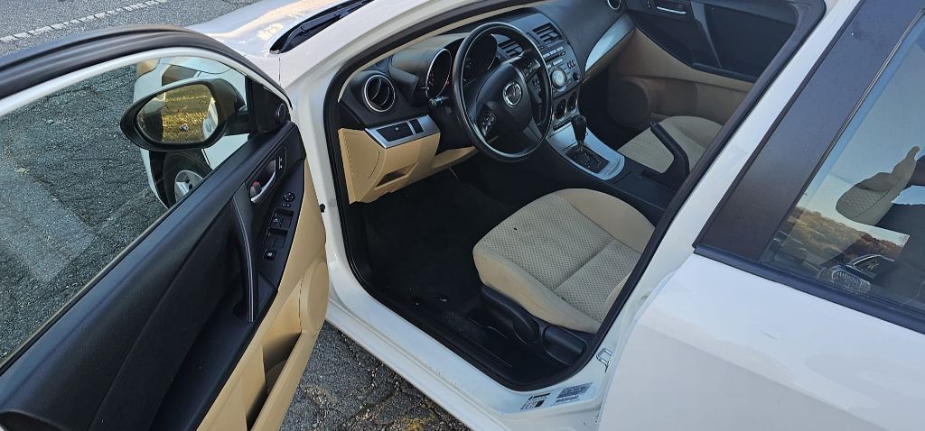 2011 Mazda Mazda3 Image 11