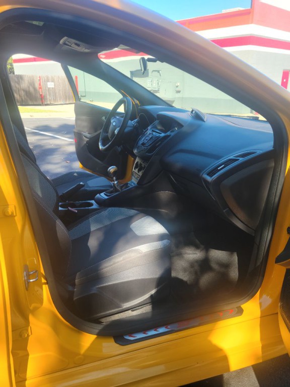 2013 Ford Focus Image 6